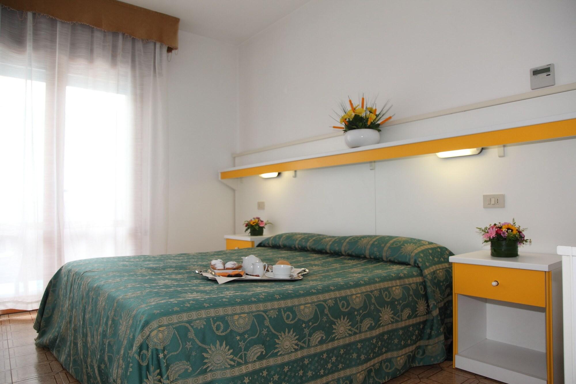 Hotel Bettina Lido di Jesolo Esterno foto