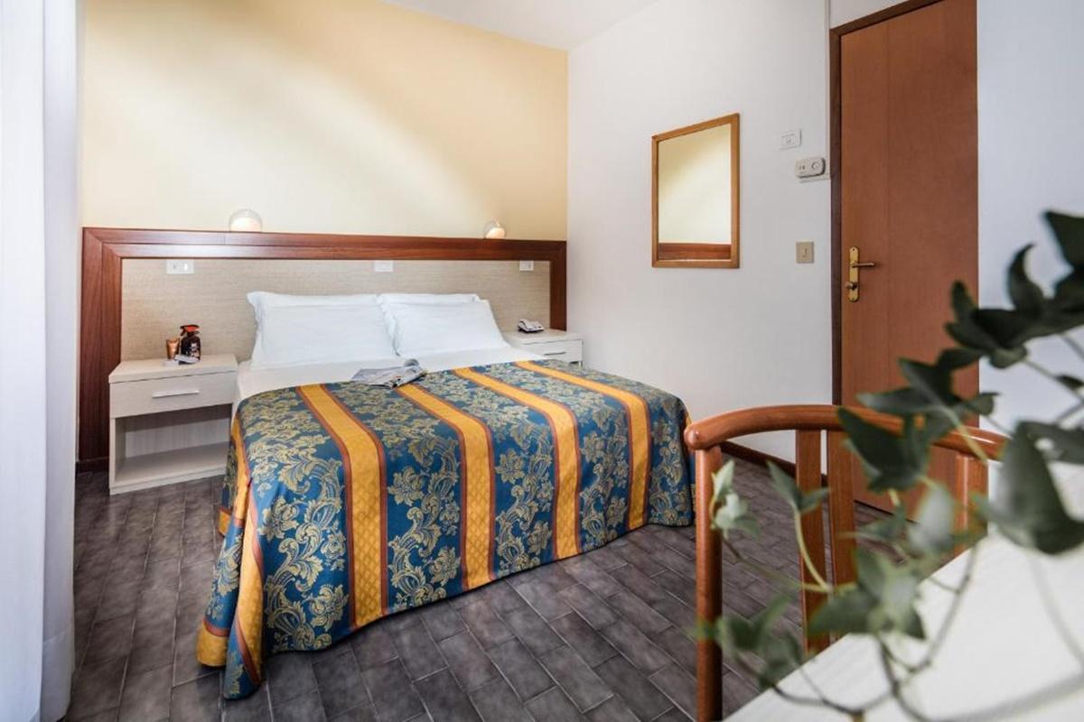 Hotel Bettina Lido di Jesolo Esterno foto