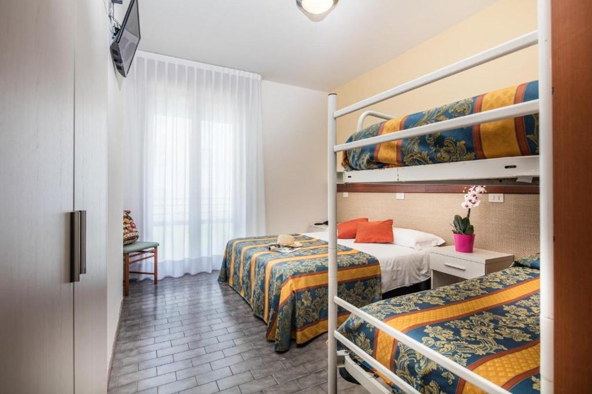 Hotel Bettina Lido di Jesolo Esterno foto