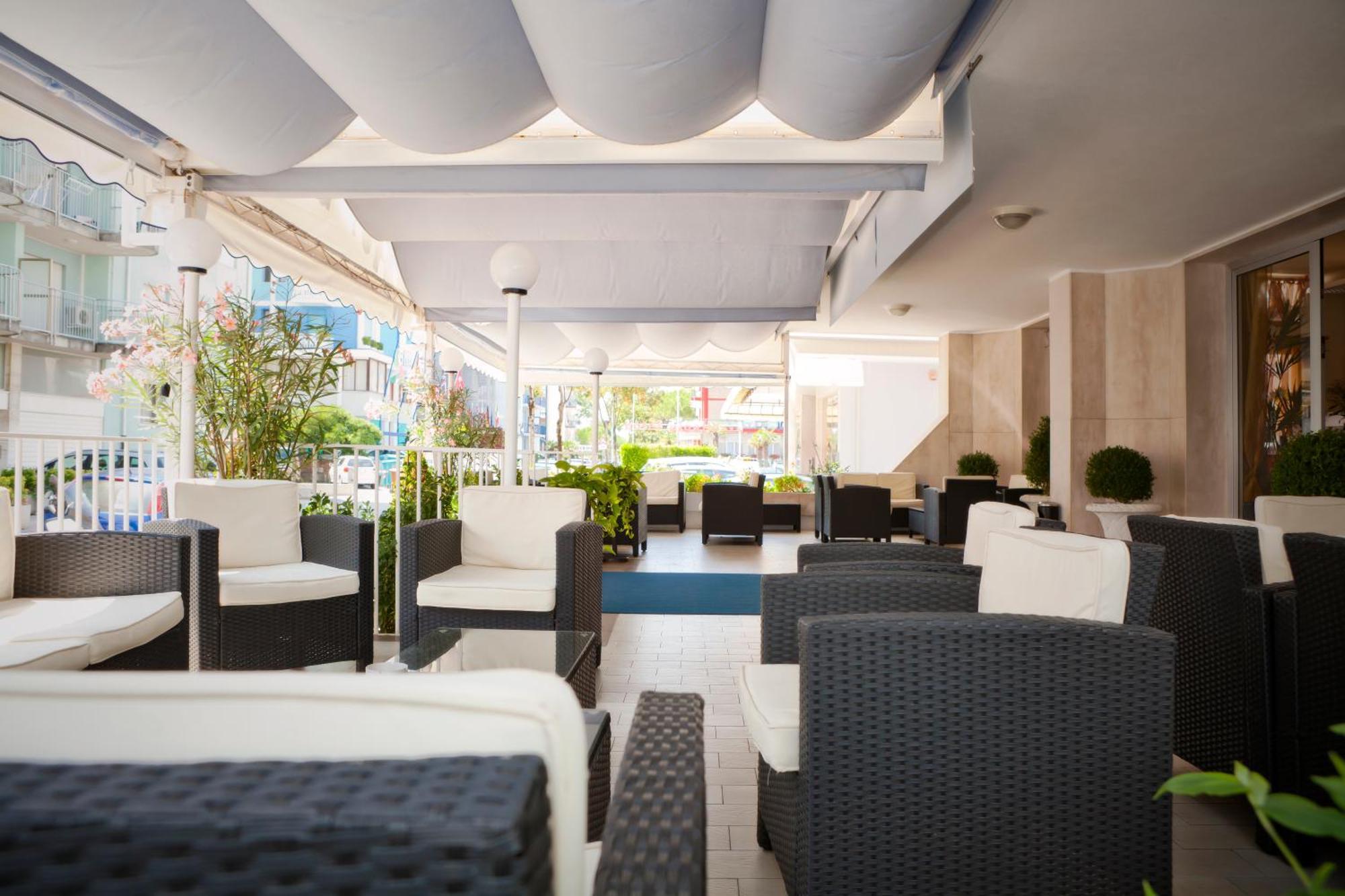 Hotel Bettina Lido di Jesolo Esterno foto