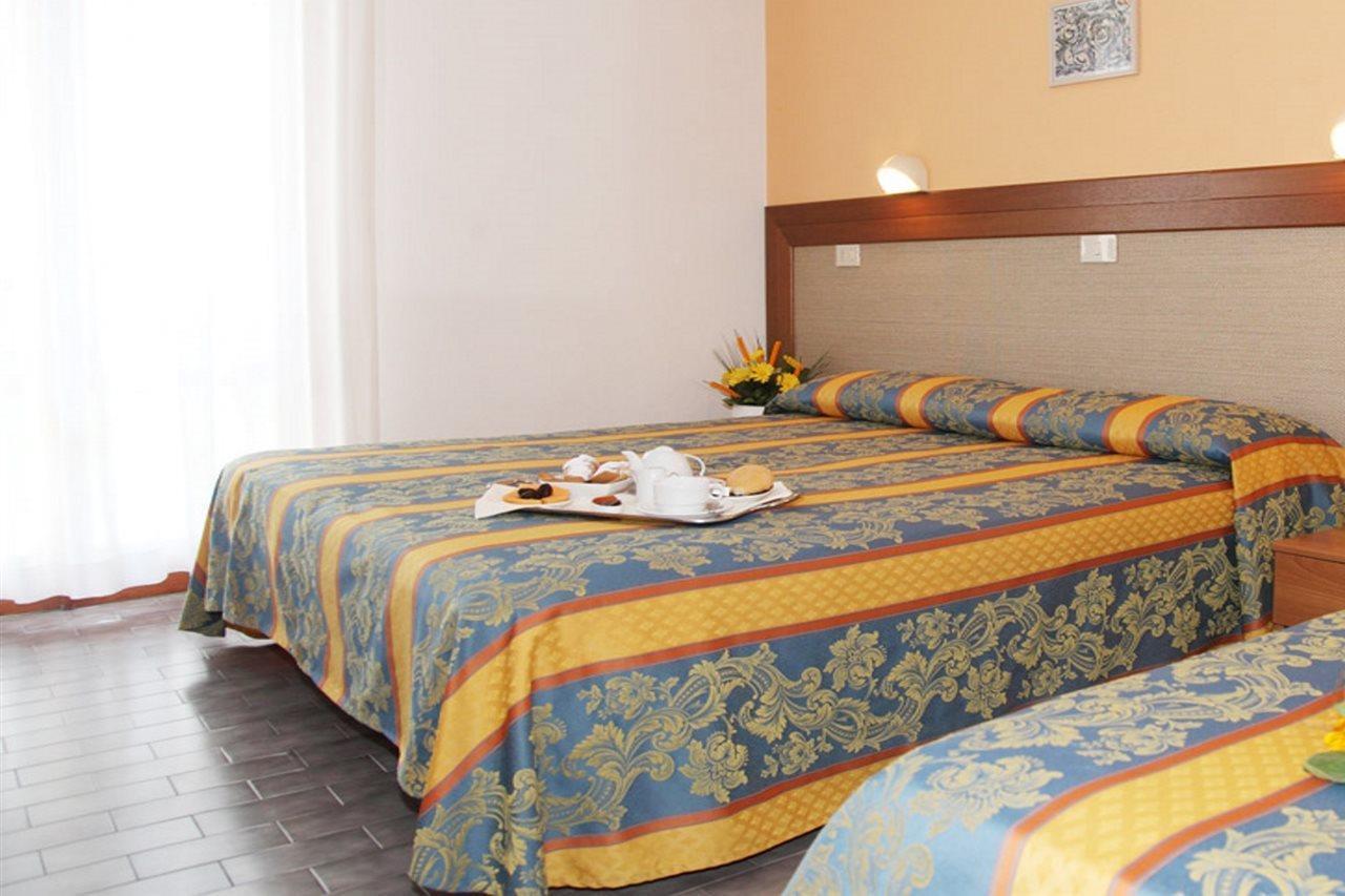 Hotel Bettina Lido di Jesolo Esterno foto