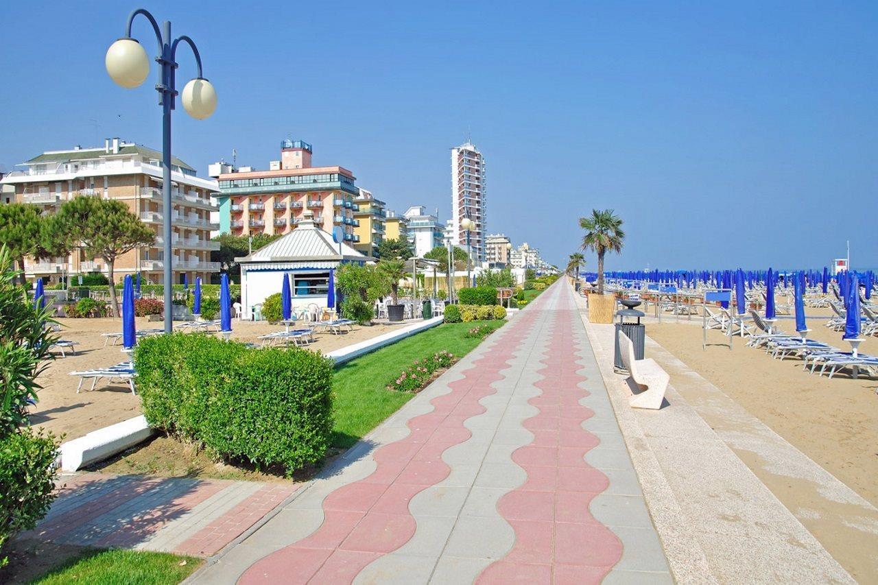Hotel Bettina Lido di Jesolo Esterno foto