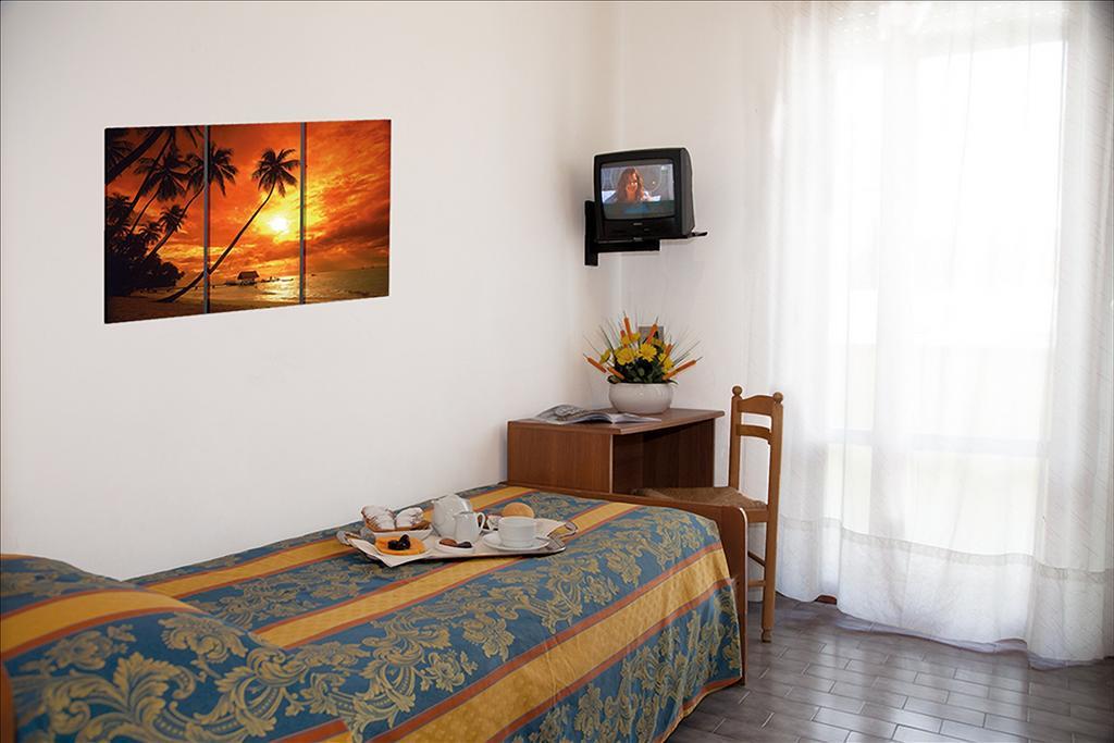 Hotel Bettina Lido di Jesolo Esterno foto