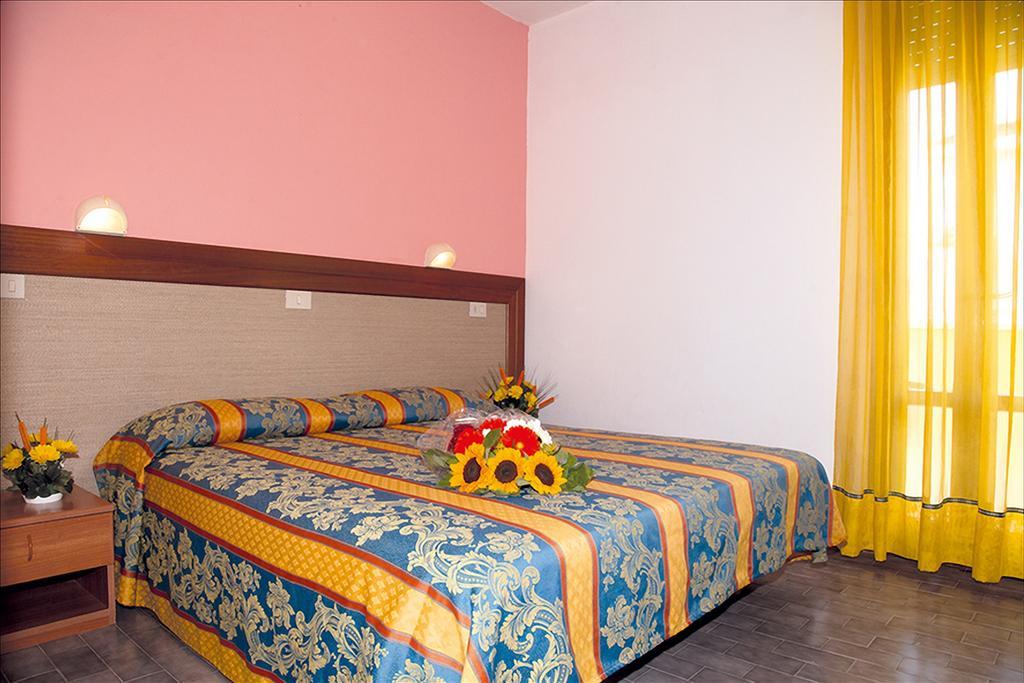 Hotel Bettina Lido di Jesolo Esterno foto